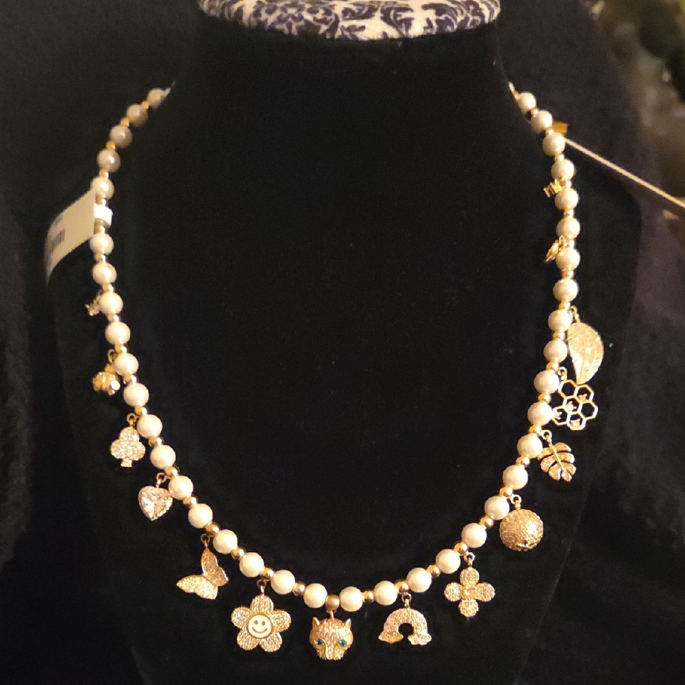 Elegant Gold and Pearl Charm Necklace
